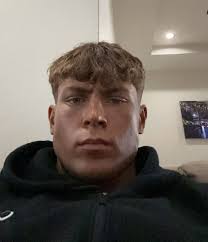 Throwback to 1 day out Tan was a bit dark😂 Message me COACH to transform  your physique 🔱 • • • • • #gym #fitness #bodybuilding #shredded #spraytan  #fitnessmotivation #gymmotivation