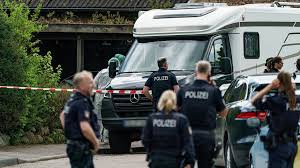 Wie die redaktion vrt nws aus gut informierter quelle er Vermutlich Bewaffnet Rechtsextremer Soldat In Belgien Auf Der Flucht