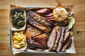 Texas Bbq Style Tray With Smoked Beef Brisket St Louis Ribs Chicken And Hot Links Smoked Beef Bbq Tray Texas Barbecue