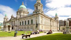 Negotiations to acquire the site in donegall square began in 1896 and a public architectural competition was held. Ferienwohnung Belfast City Hall Belfast Ferienwohnungen Mehr Fewo Direkt