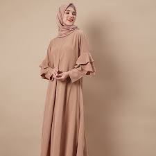Model baju lebaran dian pelangi. 10 Tips Memilih Gamis Sesuai Bentuk Tubuh Updated 2021 Bukareview
