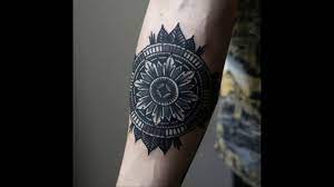 Tatuagens Pequenas Masculinas 9 Ideias Para Sua Proxima Tattoo Uma ideia bem ousada e fazer uma tatuagem no pescoco. tatuagens pequenas masculinas 9 ideias