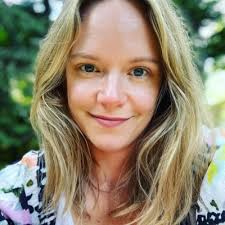 Ebony Bain (@msebonybain)