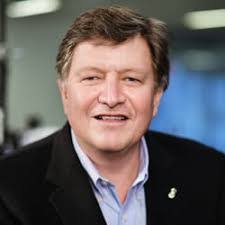 Daniel Couvreur's Instagram, Twitter & Facebook