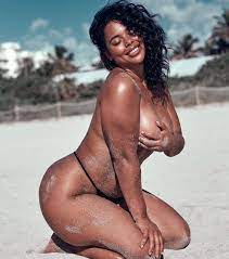 Tabria Majors - Free sexy pics, galleries & more at Babepedia