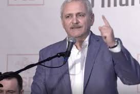 Ștefan mandachi, la 33 de ani, din județul suceava, este omul care nu a mai așteptat ca autoritățile să facă drumuri, ci a luat singur această inițiativă. Protestul Sieu Dragnea Atac Dement Impotriva Lui Stefan Mandachi Niste Smecheri Fac Acum Un Metru De Autostrada Ei Fac Circ Aktual24