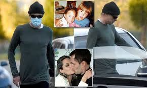 James haven voight bertrand es hijo de los actores jon voight y marcheline bertrand, fallecida en 2007 por cáncer de ovario. Angelina Jolie S Brother James Haven Seen For First Time In Years Daily Mail Online