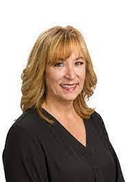 Dena Gamble's Instagram, Twitter & Facebook