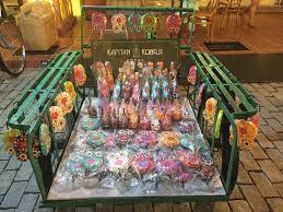 Around 300 peasants of nebra (porto do son) were protesting in the bridge of cans against a new tax ordered by the mayor to solve the local deficit. Melaka Porto Historia Flea Market Eat Play Sleep Malaysia