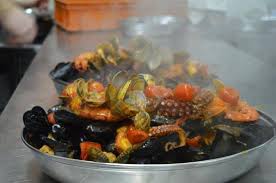 La zuppa di cozze è il must del giovedì santo a napoli dopo aver terminato i sepolcri. La Miglior Zuppa Di Cozze In Assoluto Recensioni Su Cantina Antica Giugliano In Campania Tripadvisor