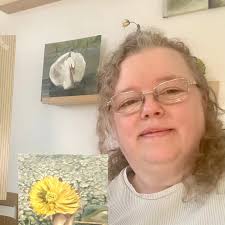 Sandra Dahlberg| 4-7/7 Öppettider 🥂Fredag Vernissage kl.9-19 Lördag 9-19  Söndag- måndag kl.10-18 "Mix" Jag är mestadels självlärd konstnär uppväxt i  Nässjö, Småland. Jag växte upp med penna och pensel, älskar djur, natur