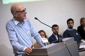 Zowel op het vliegveld als later in metrostation maalbeek legden de koning en de koningin een bloemenkrans voor de slachtoffers. Slachtoffers Van Aanslagen Zaventem En Brussel Trekken Nogma Het Belang Van Limburg Mobile