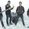 Putera band performing their debut single, rebahku tanpamu. 1