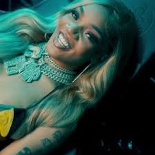 Listen to butterfly by glorilla in Keep it a buck playlist online for free 