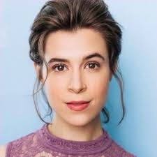 Check out BGR's Backstage Buzz Podcast for an exclusive peek behind the  curtain! 🎭 Austen Bohmer shines as the bubbly blonde Glinda in  @wicked_musical. @plainausten shares her passion for the role and