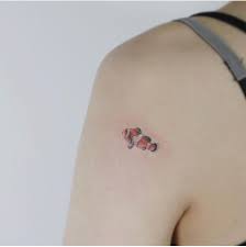 Xam Xăm Saigontattoo Tattooist Tattoo Tattoofish Ink Tattooink Tattoowork Tattoogirl Tattoowoman Minit Foot Tattoos Small Fish Tattoos Tiny Tattoos