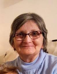 Lilly Jacobson's Instagram, Twitter & Facebook