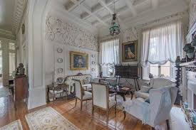 If You Re Preparing Or Planning To Move And The Home Of Your Dreams Is Like Those Palaces That We Use To See Luxury Homes Luxury Neighborhoods Expensive Houses