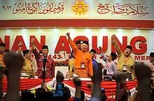 Justeru, di sini kami kongsikan sedikit pengetahuan yang ada secara ringkas yang mungkin bermanfaat gelaran tun dan tan sri merupakan darjah kebesaran persekutuan yang hanya dikurniakan oleh seri paduka baginda yang. Mohd Najib Bin Abdul Razak Wikipedia Bahasa Melayu Ensiklopedia Bebas