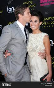 Armie hammer's estranged wife elizabeth chambers burns sage amid twitter storm in a post to her 261k instagram followers, she wrote: Los Angeles May 20 Image Photo Free Trial Bigstock