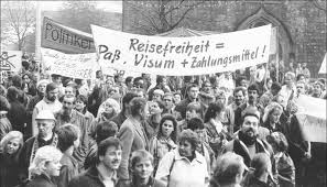 Filme der defa, die sehnsüchte bannten. Station 01 Die Unzufriedenheit Der Burger Fragen Zum Text 01 Von Wem Wurde Das Leben Der Menschen In Der Ddr Kontrolliert Pdf Kostenfreier Download