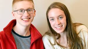 Fort twins Eli & Carrie Wright: Alike or different?