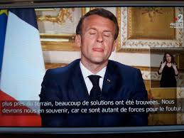 Consultez mes propositions discours pour une europe souveraine, unie et démocratique. Emmanuel Macron La Banque Centrale A Deja Aujourd Hui Fait Par Joe Sces Quieyeiere Er Er