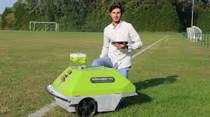 Celui de laroque pourrait être une solution. Arleux Et Maintenant Un Robot Pour Tracer Les Terrains De Sport