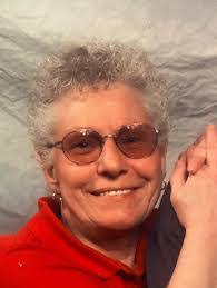 Diane Wert's Instagram, Twitter & Facebook