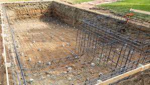 While many workers use the terms gunite and shotcrete interchangeably, there are subtle differences between the two. Diy Concrete Swimming Pool Construction Cost Problems And More Swimming Pool Construction Concrete Swimming Pool Diy Swimming Pool