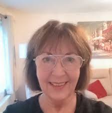 Our last night, back to the lunacy tomorrow. I was enjoying some peanuts  then this guy had the same idea. What a fantastic time we've had, we'll be  back very soon. This