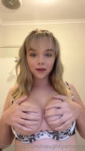 Porn Girl: NA TikTok Tits 2 - ThisVid.com 日本語で