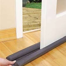 11 Solutions Pratiques Anti Bruit A La Maison Boudin De Porte Maison Plancher En Bois