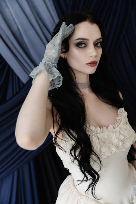 A Hauntingly Beautiful Corpse Bride Editorial · Rock n Roll Bride