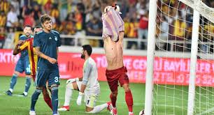 İnişli çıkışlı grafige sahip olan fb bu mactı kazanıp bu hafta ligde liderliğe oturabilecek mi ?.mac 24/11/2019 saat 19:00 da linkte iyi seyirler. Fenerbahce Malatya Da Kayip Trt Spor Turkiye Nin Guncel Spor Haber Kaynagi