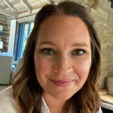 Rena Wagner's Instagram, Twitter & Facebook