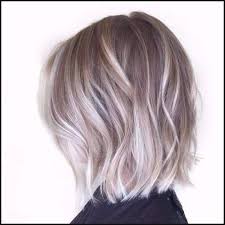 Blonde hair never goes out of style, but different shades fade in and out of popularity. Image Result For Dimensional Dark Blonde Hair Pinterest Dark Einfache Frisuren Bob Haircut For Fine Hair Haircuts For Fine Hair Hair Styles