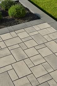 walkways to front door driveway design driveway landscaping landscape pavers
