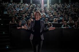 Die wichtigsten bauten sind das freiburger münster, das wentzingerhaus und die alte wache. Biohackers Staffel 1 Auf Netflix Viel Fiction Nicht Immer So Viel Science