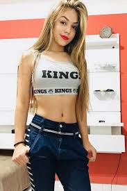 Saiba agora a altura e o peso da mc melody com exclusividade, além disso confira algumas informações interessantes gabriella abreu severino é o nome verdadeiro da cantora mirim de funk mais conhecida pelo nome artístico de mc melody, ela ficou conhecida em 2015 quando lançou um. Pai Defende Looks De Melody Aos 11 Anos E Diz Que Filha So Vai Poder Namorar Depois Dos 15 Famosos Extra Online