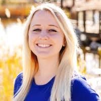 Sara Heck's Instagram, Twitter & Facebook