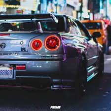 The r33 which it replaced was a great car but the r34 gtr is much more advanced in every area. Nissan Skyline Gtr R34 Midnight Purple Wallpaper
