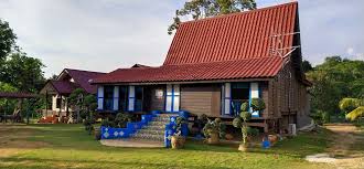 Rumah yang terletak di senaling, negeri sembilan ini mula di bina pada awal ramadhan lalu dan siap selepas hanya 5 minggu. Jom Homestay
