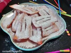 Scoprite la versione leggera di questo delizioso dolce di carnevale! Chiacchiere Al Forno Bimby Ricetta Trovaricetta Com