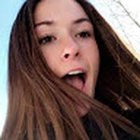 Amanda Michener's Instagram, Twitter & Facebook