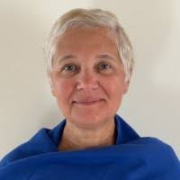 Georgeta Apostol's Instagram, Twitter & Facebook