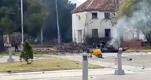 Sigue tus temas favoritos en un lugar exclusivo para ti. Colombia Car Bomb At Bogota Police Academy Kills At Least 9