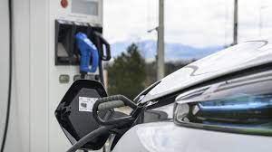 / toujours plus de voitures électriques sont vendues en suisse. Mobilite Comment La Voiture Electrique Parvient Elle A