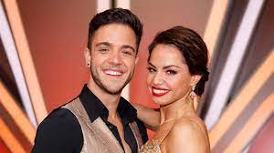 Sowie den online shop und alle infos zur musik. Luca Hanni Christina Luft Heiratsantrag Bei Der Profi Challenge Intouch