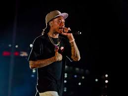 Wiz Khalifa Mumbai Wiz Khalifa Performs In Mumbai Leaves Fans Craving For More Events Movie News Times Of India Unfortunately lil skies was cut short due to severe weather.